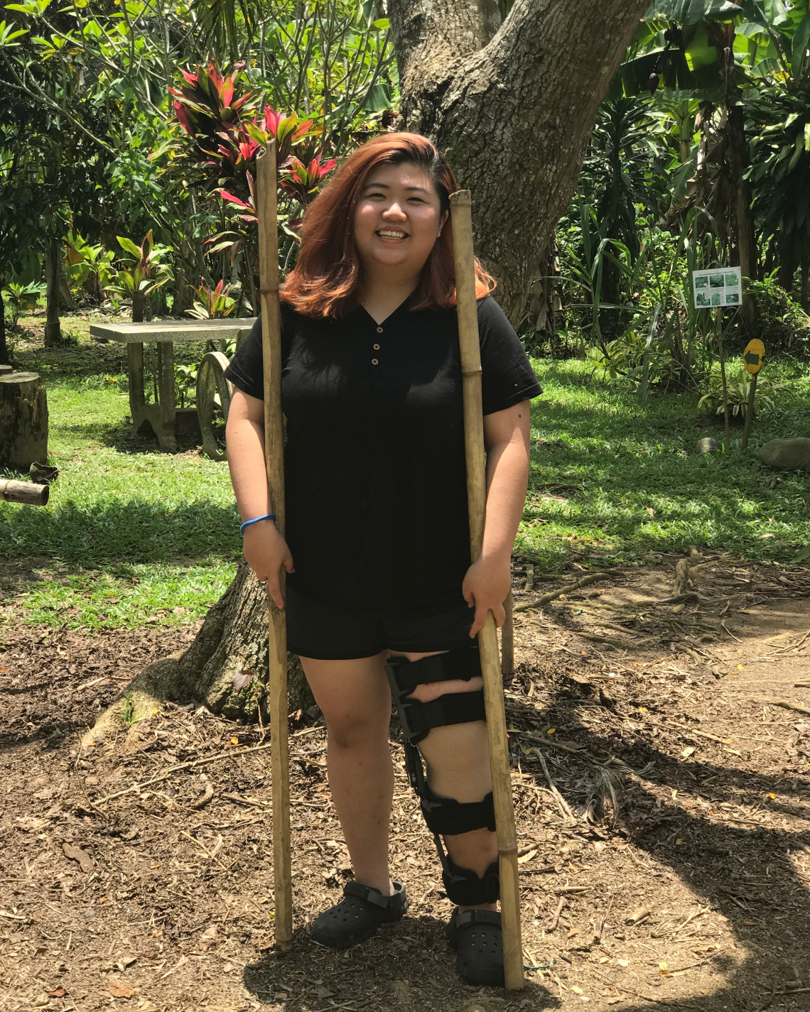 Carmen in ACL brace